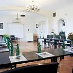 Palac Brzezno & Golf B&B