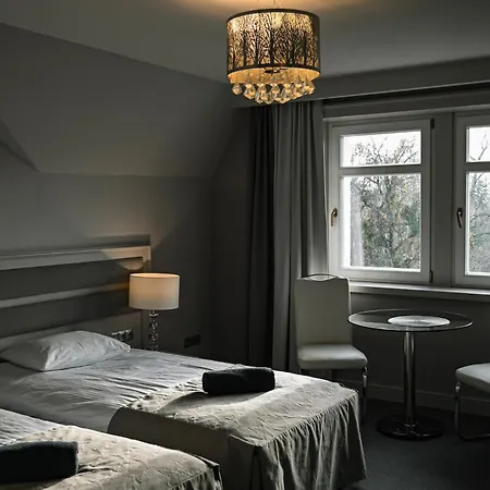 Palac Brzezno & Golf Bed & Breakfast Oborniki Śląskie