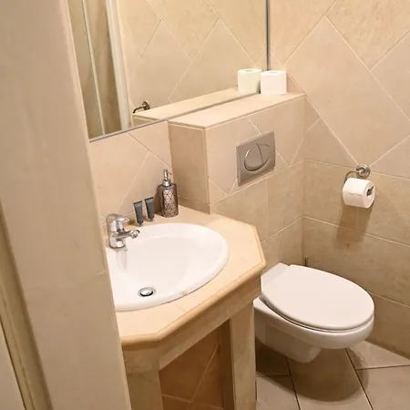 Bed & Breakfast Palac Brzezno & Golf Oborniki Śląskie