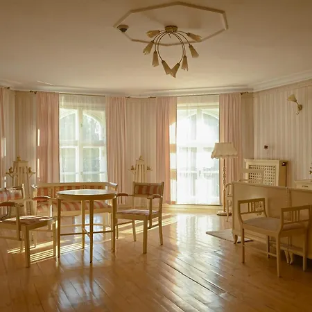 Palac Brzezno & Golf Oda ve Kahvaltı
