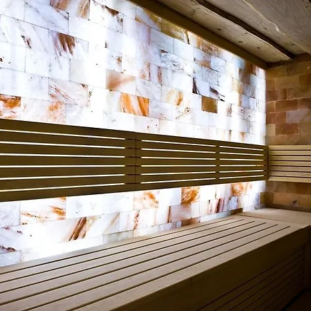 Palac Brzezno & Golf Bed & Breakfast