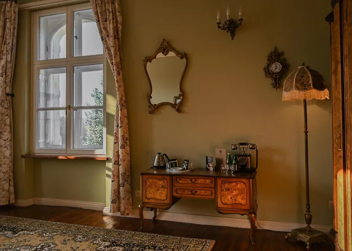 Palac Brzezno & Golf Bed & Breakfast