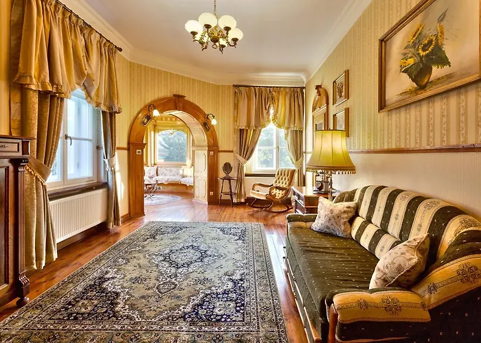Palac Brzezno & Golf Bed & Breakfast